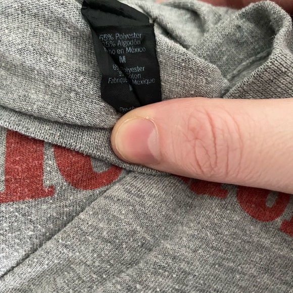 2/$30⚡️- SHIRT | Women’s Men’s Health shirt size medium - Picture 4 of 4